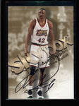 THEO RATLIFF 1998/99 SKYBOX AUTOGRAPHICS ON CARD AUTOGRAPH AUTO AC1688