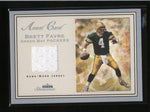 BRETT FAVRE 2003 FLEER SHOWCASE AVANT CARD GAME USED WORN JERSEY #/999 AB9226