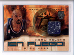 KARL MALONE 2002/03 FLEER HOT SHOTS EN FUEGO GOLD JERSEY #091/150 AC2447