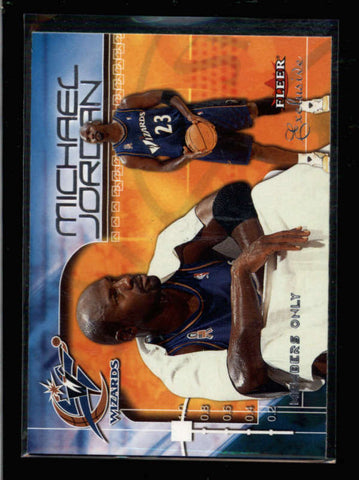 MICHAEL JORDAN 2001/02 FLEER EXCLUSIVE MEMBERS ONLY #109 AC1532