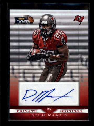 DOUG MARTIN 2012 PANINI NFL PLAYER OF THE DAY PRIVATE SIGNINGS AUTO AB7124